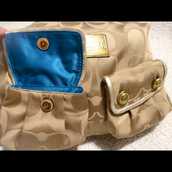 Coach Poppy Signature Sateen & Leather Hobo Bag. - Picture 5 of 8